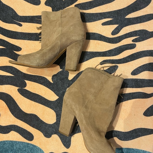 Dolce Vita booties - Picture 3 of 5